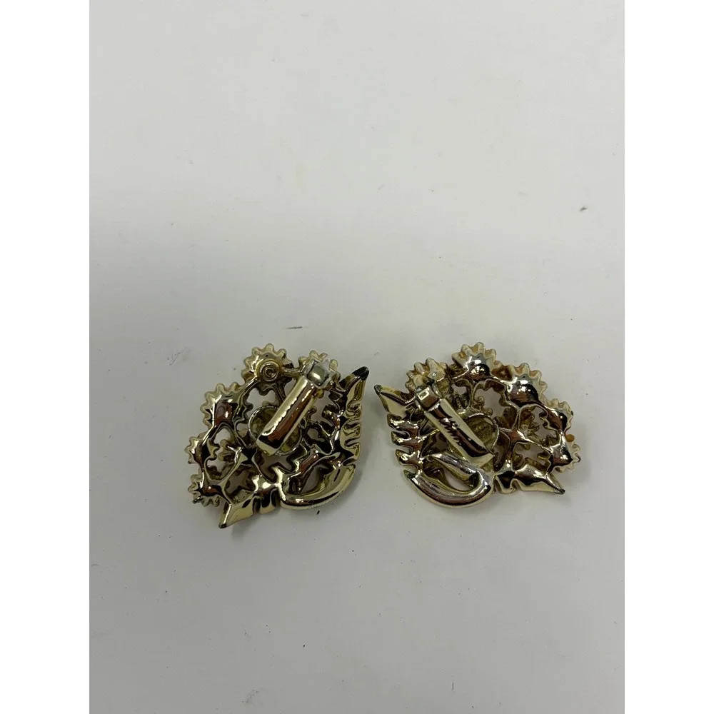 Vintage Coro Clip On Earrings Gold Tone Faux Pearl Floral Leaf Cluster Retro